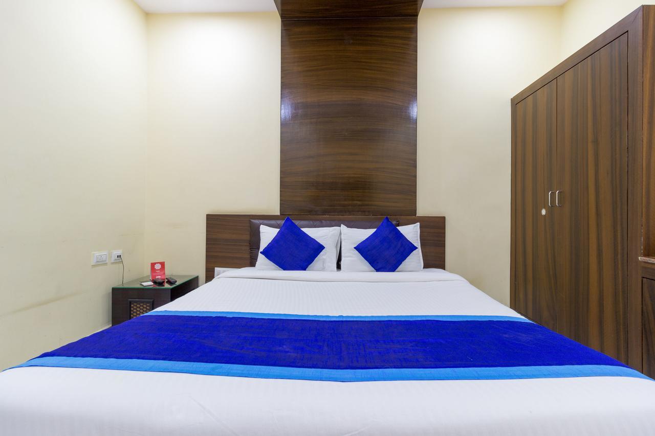 Oyo 7627 Royal Plaza Hotel Hyderabad Eksteriør billede