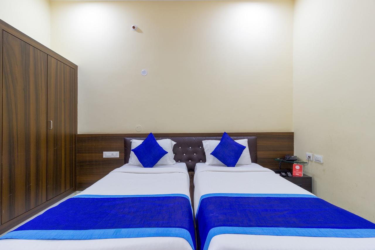 Oyo 7627 Royal Plaza Hotel Hyderabad Eksteriør billede