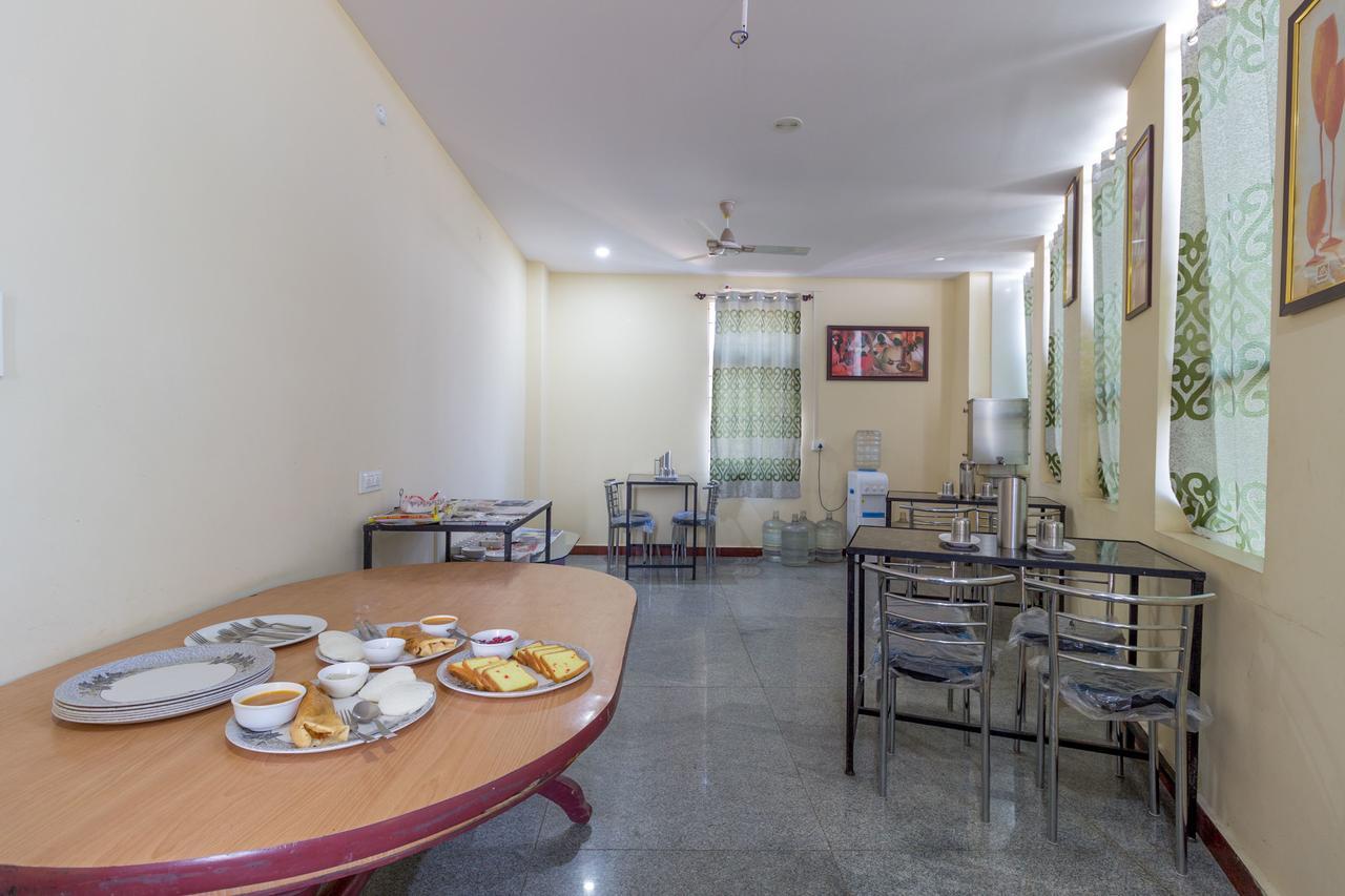 Oyo 7627 Royal Plaza Hotel Hyderabad Eksteriør billede