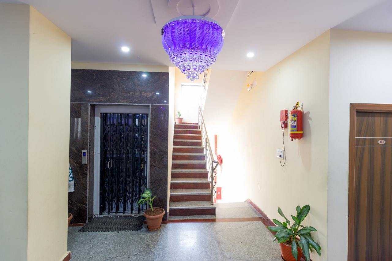 Oyo 7627 Royal Plaza Hotel Hyderabad Eksteriør billede