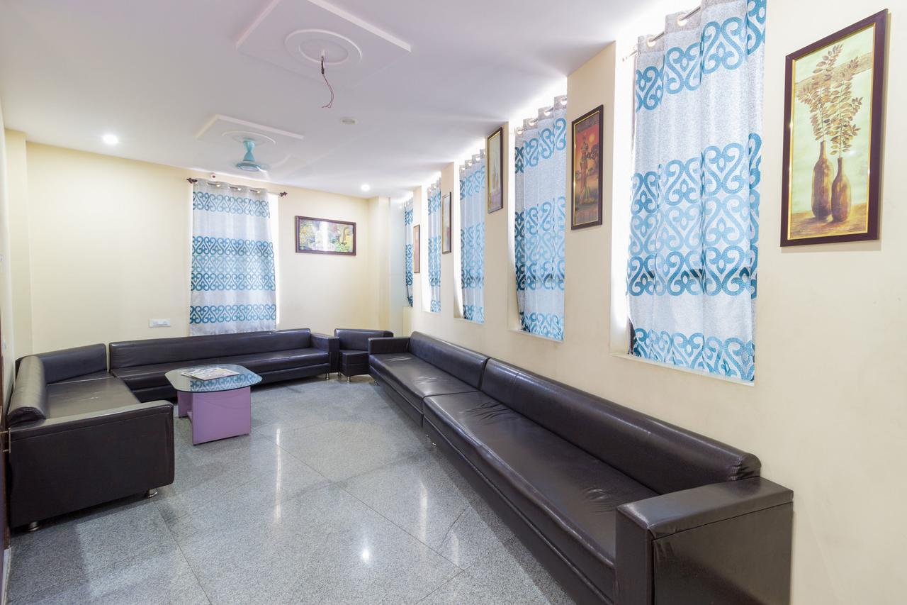 Oyo 7627 Royal Plaza Hotel Hyderabad Eksteriør billede