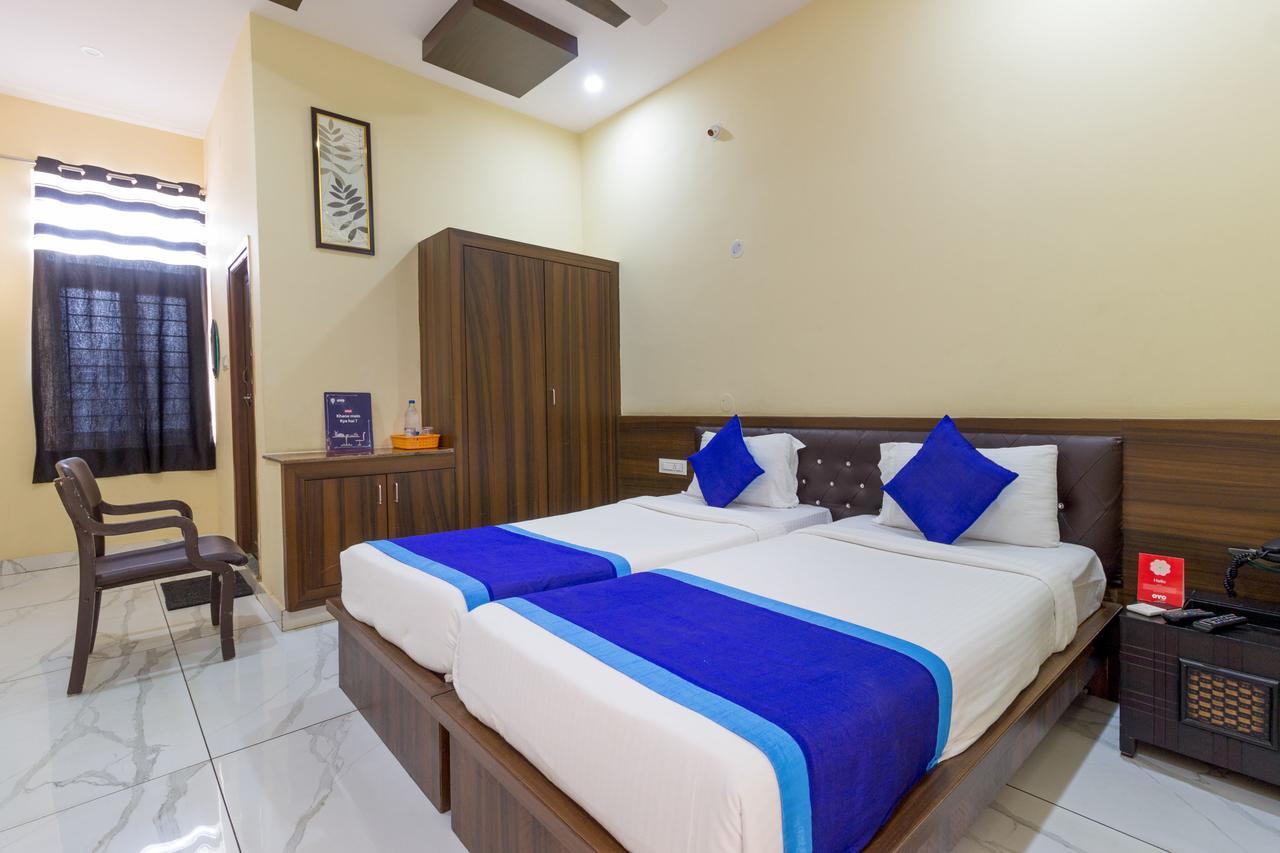 Oyo 7627 Royal Plaza Hotel Hyderabad Eksteriør billede