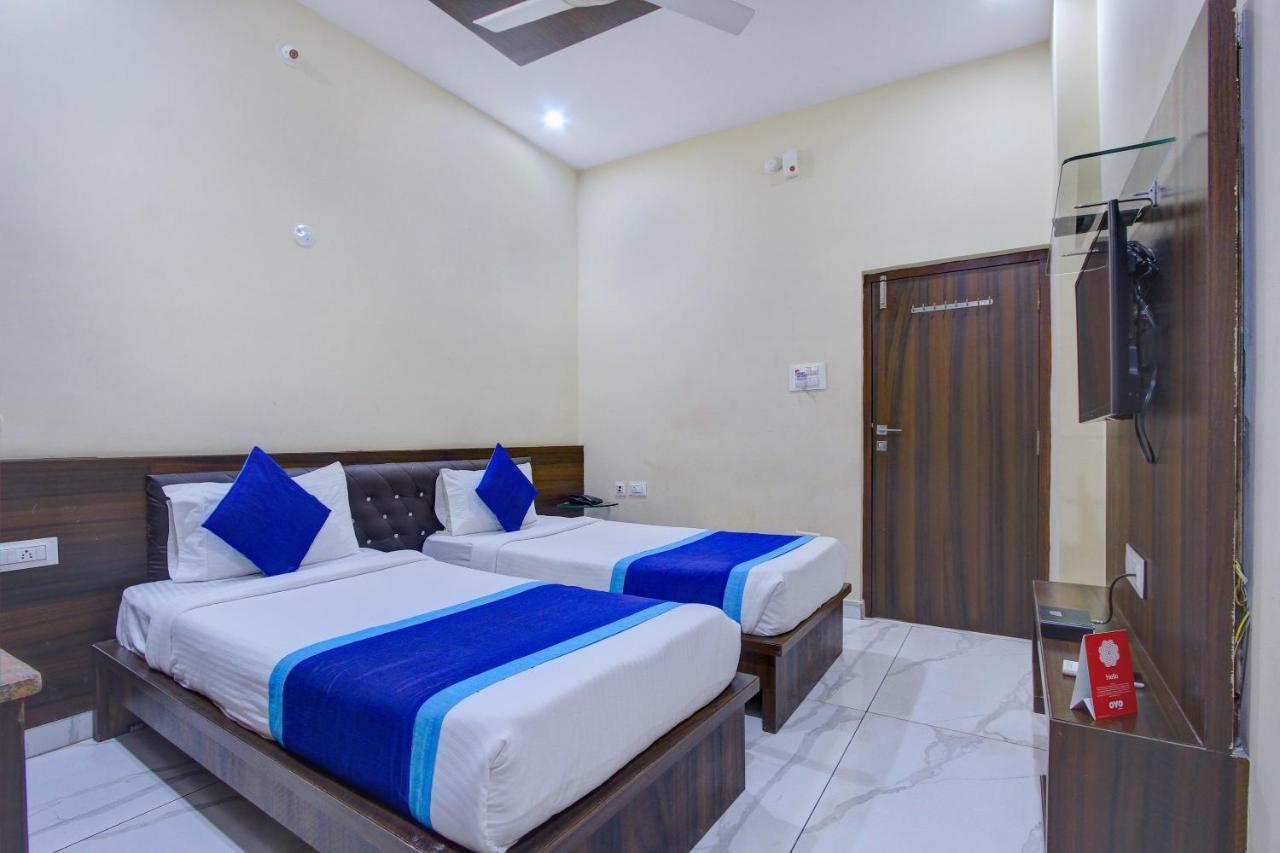 Oyo 7627 Royal Plaza Hotel Hyderabad Eksteriør billede