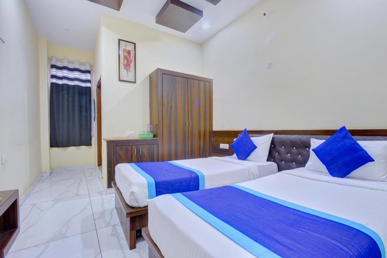 Oyo 7627 Royal Plaza Hotel Hyderabad Eksteriør billede